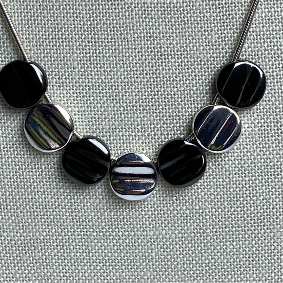 Monet Silver Tone Necklace Gray And Silver Disks EUC Mint Cond 16” - 19” Circles - Picture 3 of 14